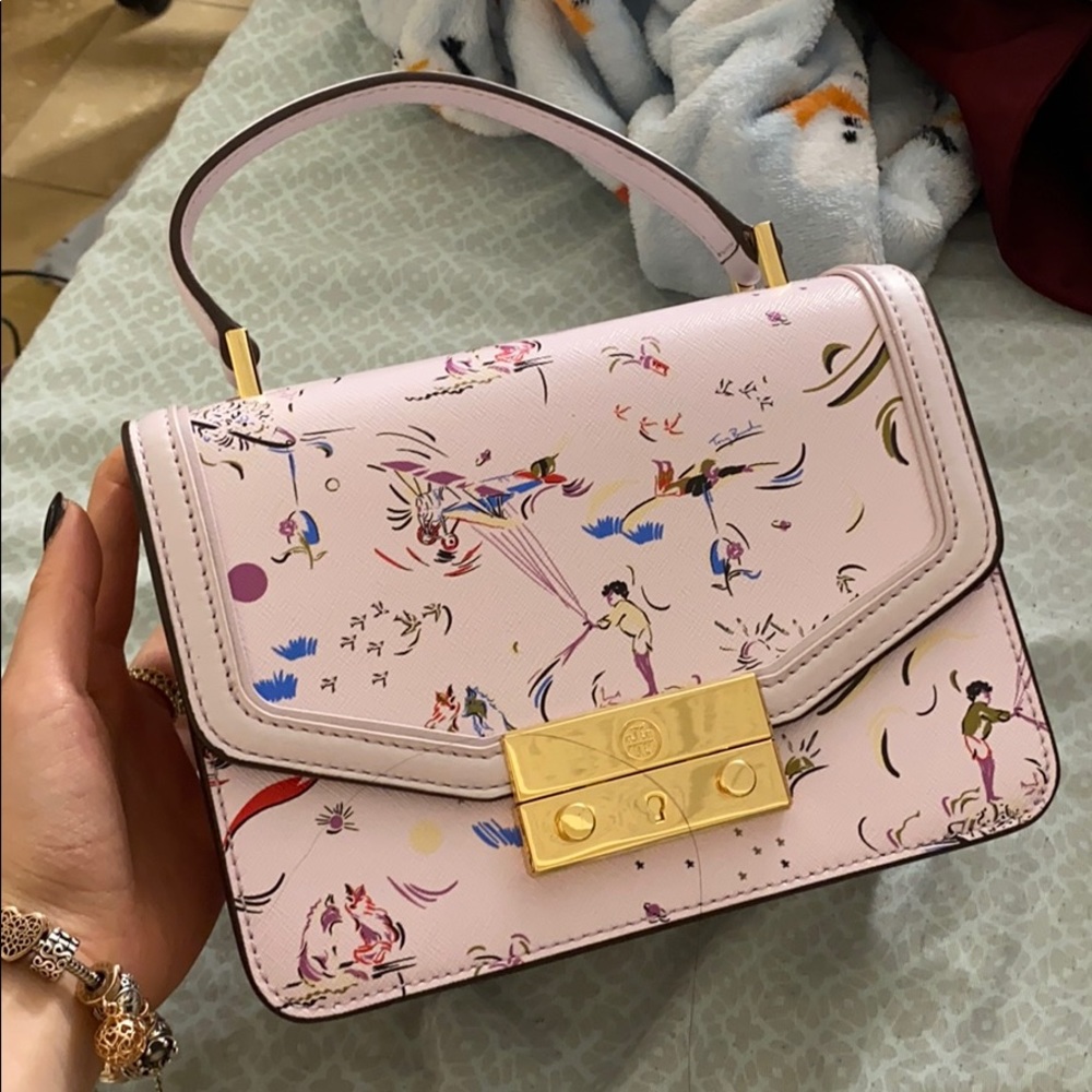 New lavendar crossbody bag tory burch